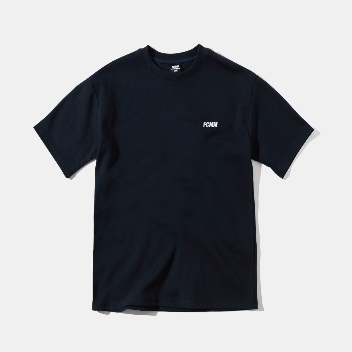 클럽 엠브로이드 티셔츠 - 네이비